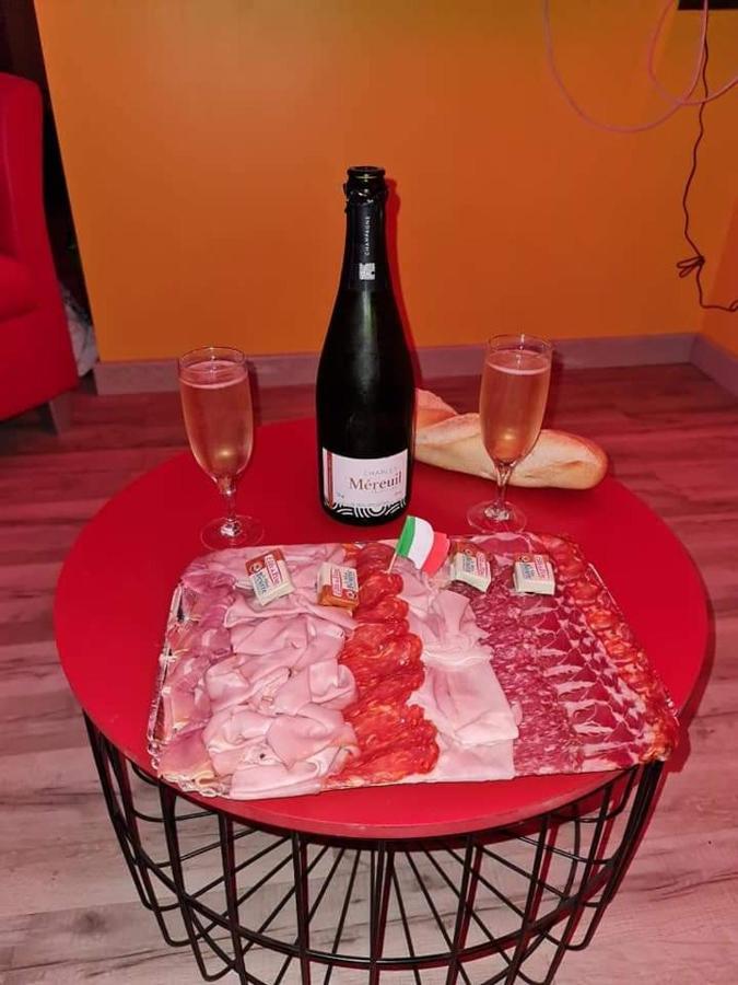Nuit Insolite-Room Love Saint-Germain  エクステリア 写真